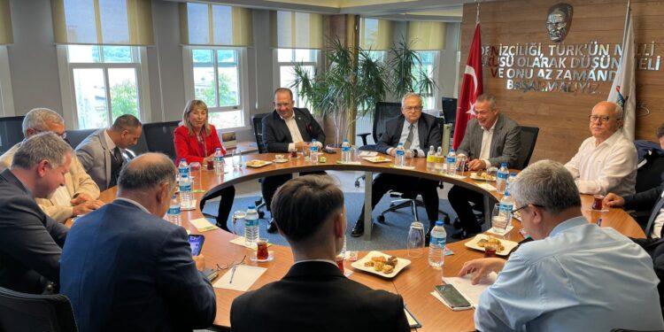 Genel Sekreter Öztürk, Gemi Acenteliği Eğitim Komisyonu Toplantısına Katıldı