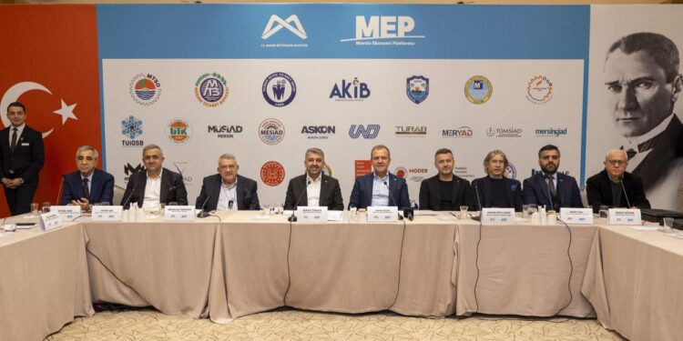 Öztürk, İş Dünyası Buluşması’na Katıldı