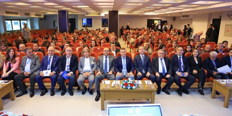 Mersin’de Dijital Dönüşüm Seferberliği: “Dijitalleşme Bir Tercih Değil, Var Olma Meselesidir